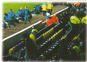 Montage 3 Leeds United 1997/98 Futera Fans' Selection #84